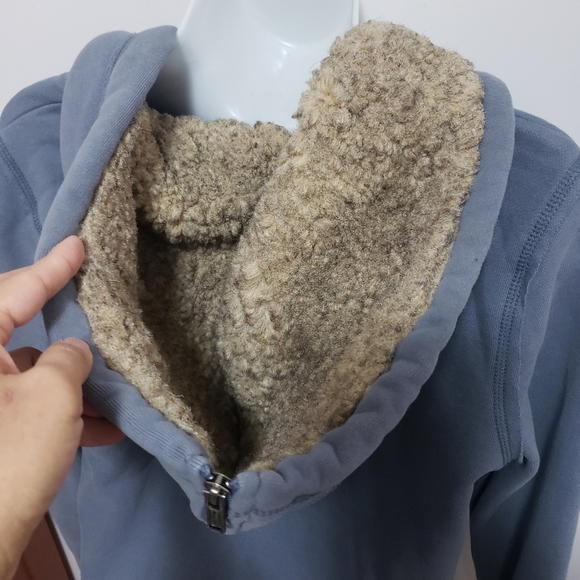 American Eagle bluish gray hoodie - Picture 3 of 6